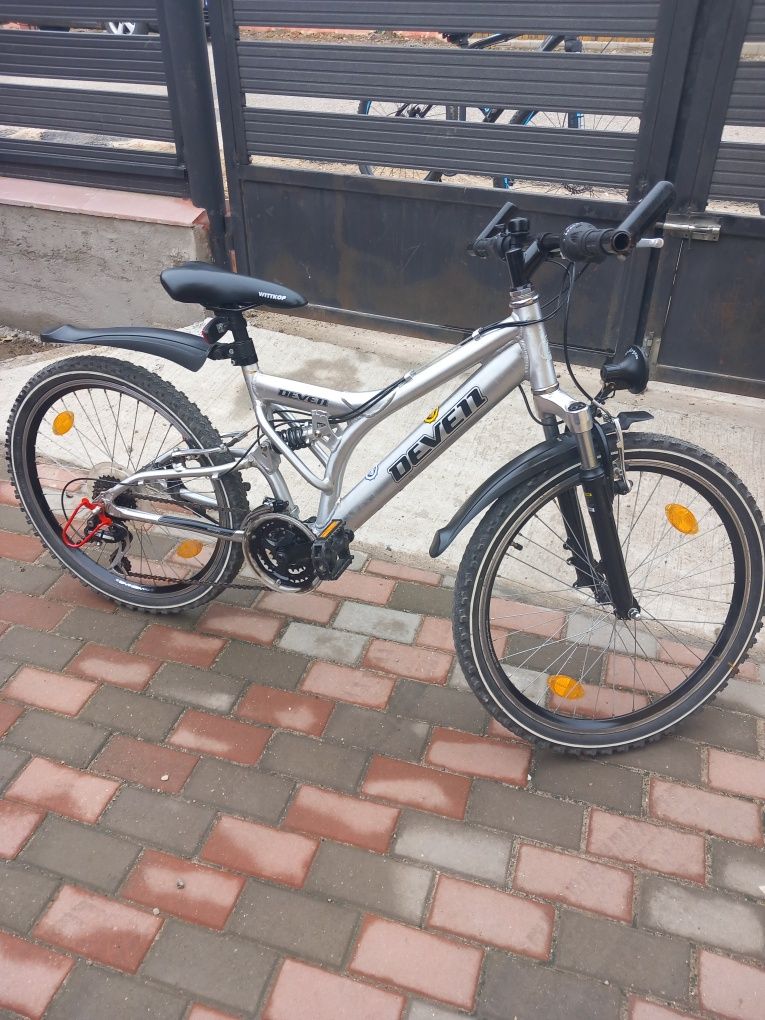 Biciclete diferite modele adulți și copii.