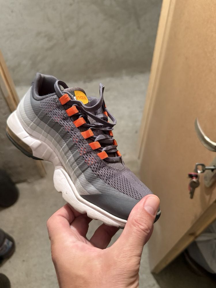 Nike обувки