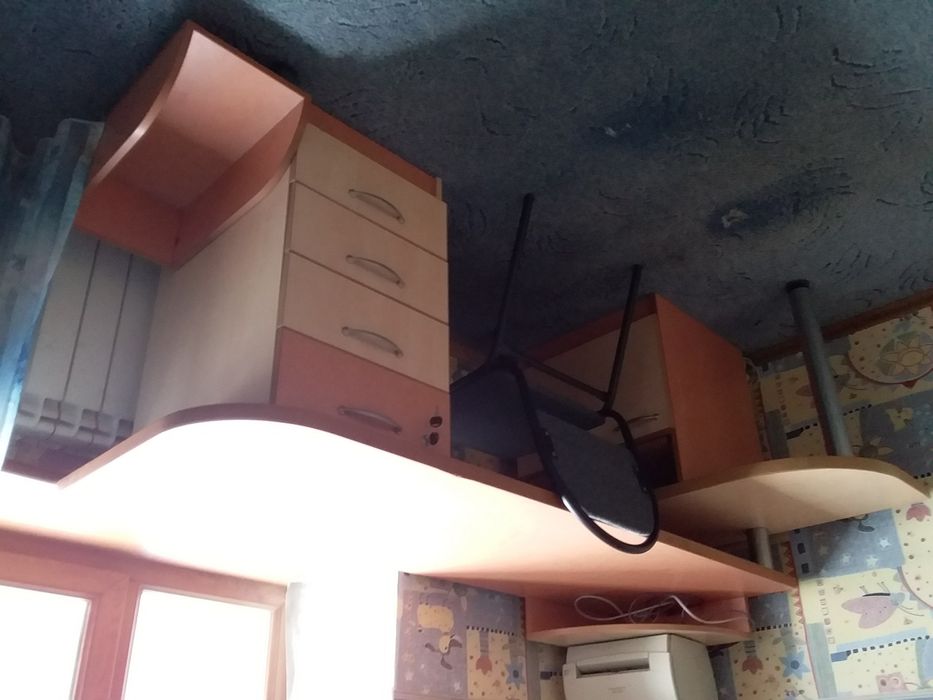 Стол рабочий,ученический.