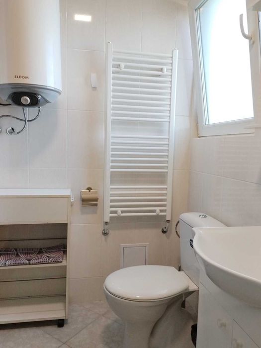 Отдавам къща под наем в с. Кичево