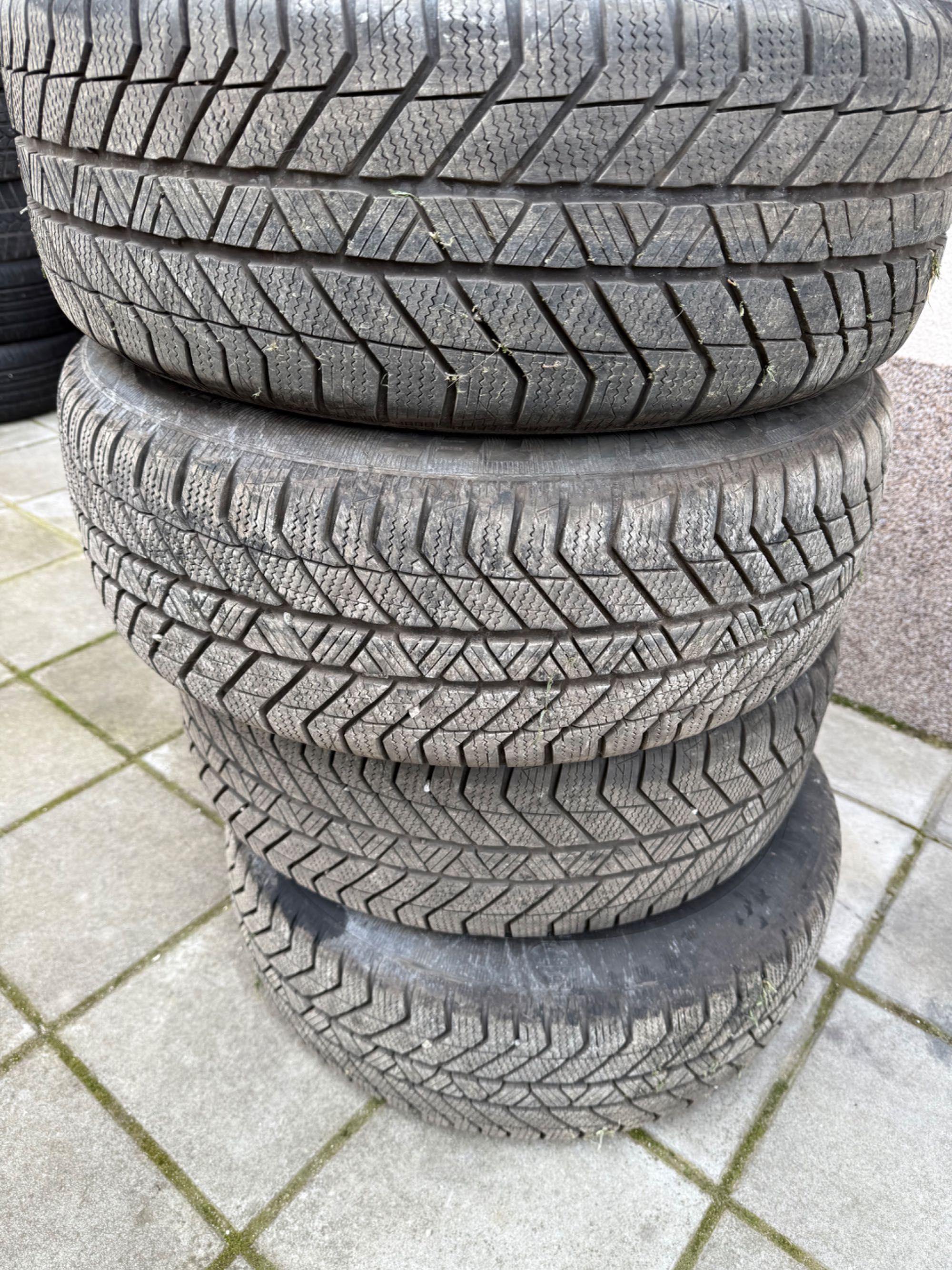 Лети джанти с гуми за Мерцедес 225/55/R17 w447