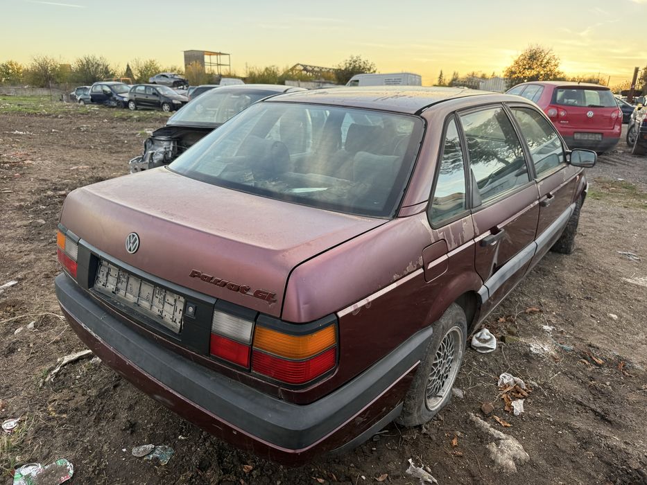 Volkswagen Passat B3 1.8 бензин на части