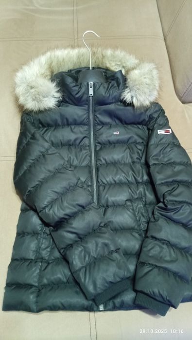 Оригинално дамско яке Tommy Hilfiger