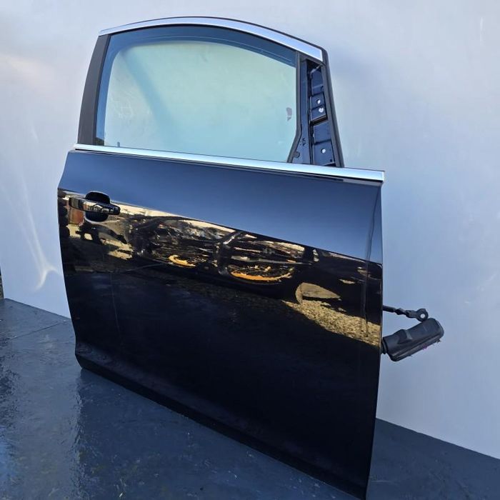 Portiera usa negru Z20R fata dreapta Opel Astra J