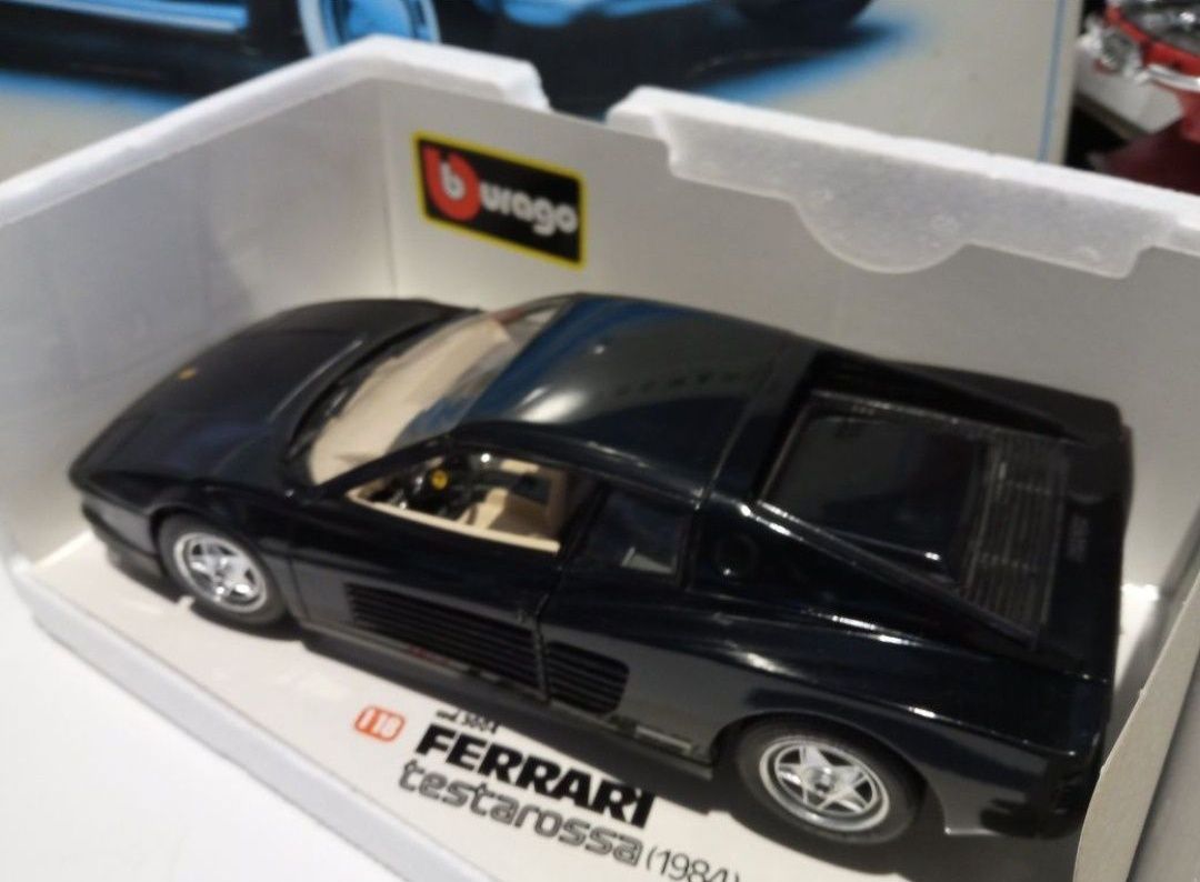 Ferrari testarossa blak bburago macheta auto la scara 1 18