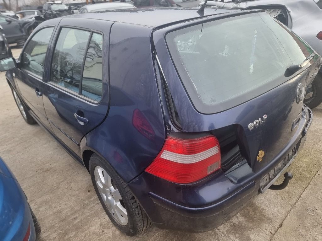 ceasuri plansa de bord plafoniera macara motoras geam usa aripa stanga dreapta fata spate  maneta semanlizare VW Golf 4 an 2003 motor 1.6 Benzina,  110cp,  BAD, dezmembrez