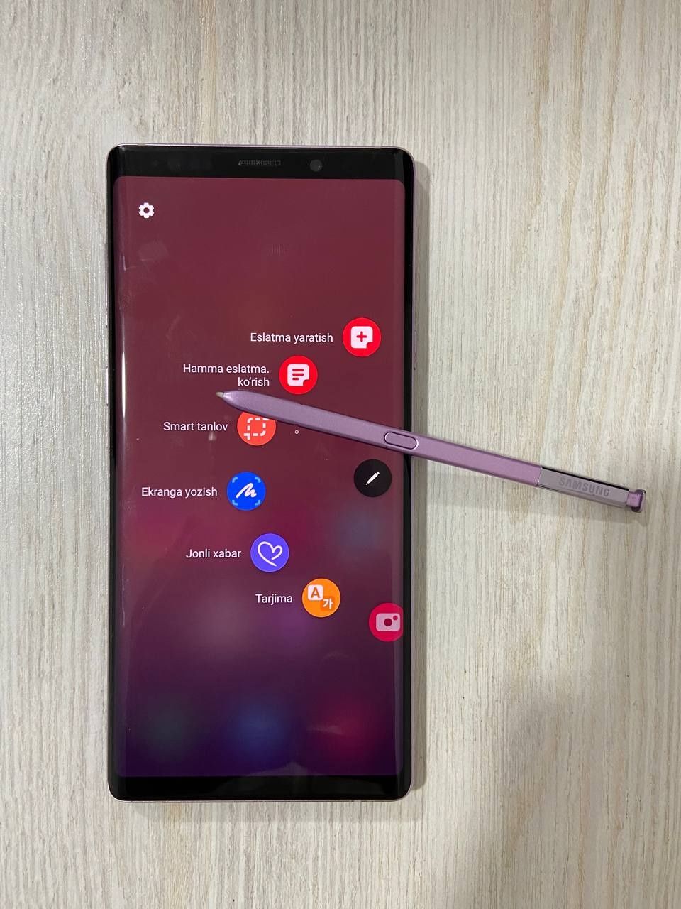 Samsung gallaxy note 9  ideal