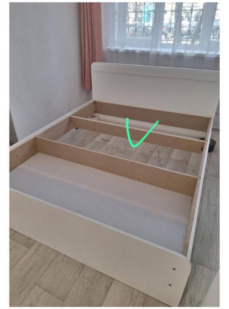 Продам двухспальную кровать, с матрасем