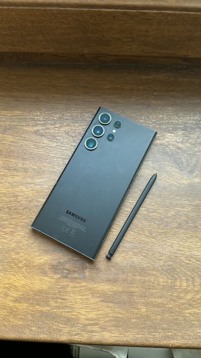 Samsung S23 Ultra 12/256GB sotladi