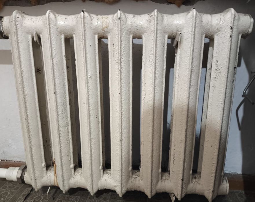 Продам чугунные батареи