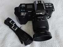 Minolta AF 7000 cu 35-80mm AF și blitz
