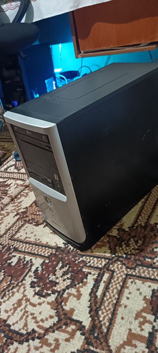 Vând unitate de calculator