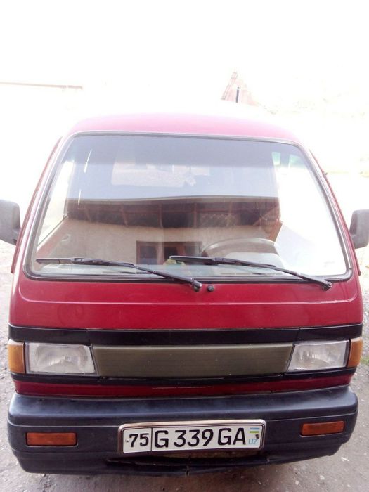 Damas 2000 yil. Qizil