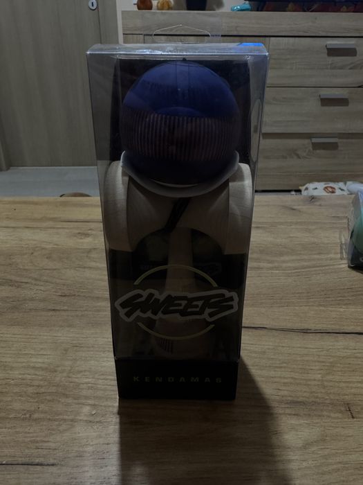 Kendama broken bones sweets navy blue
