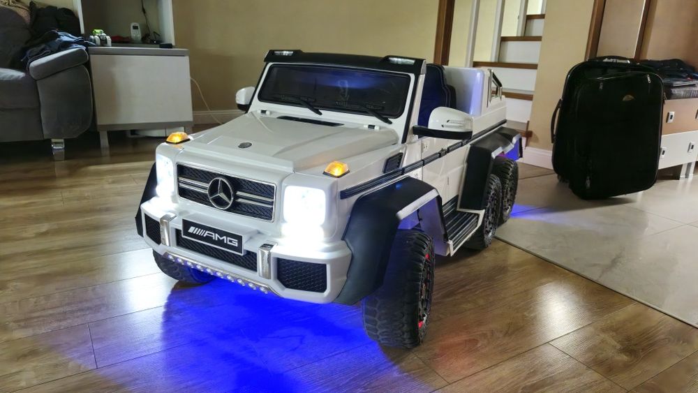 Masinuta electrica Mercedes G63 6x6 270W Premium cadou craciun copii