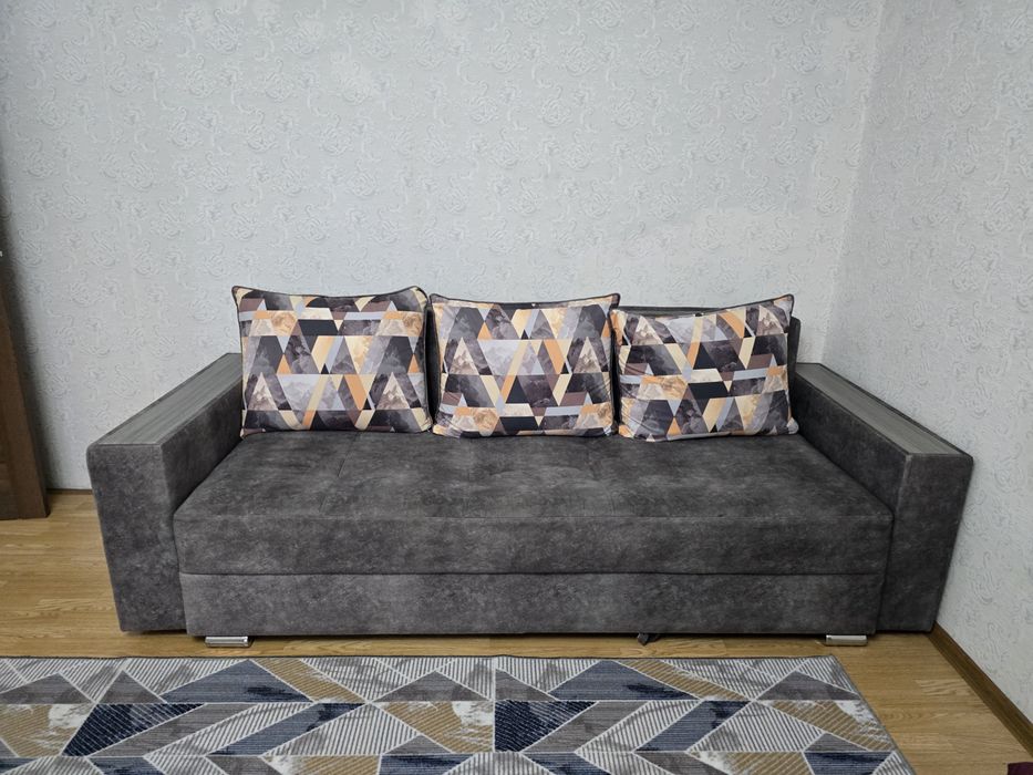 Продаю раскладной двуспальный диван