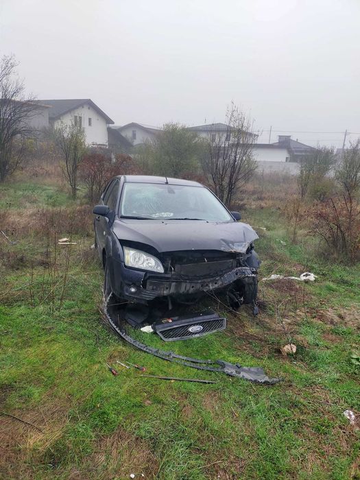 Ford focus 2 1.6 tdci 90 CP an 2005 pentru rabla sau dezmembrat.