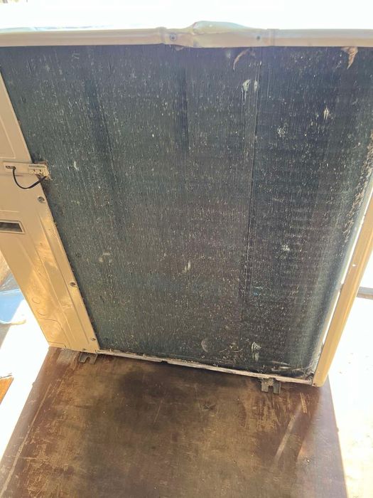 Продава се климатик дайкин RZQSG125L8V1B