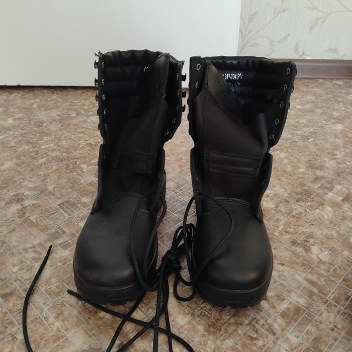 Продам новые берцы