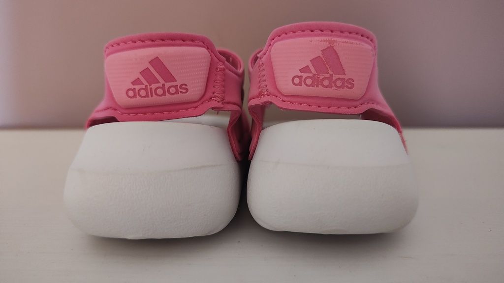 Сандали Adidas за момиченце 23 номер