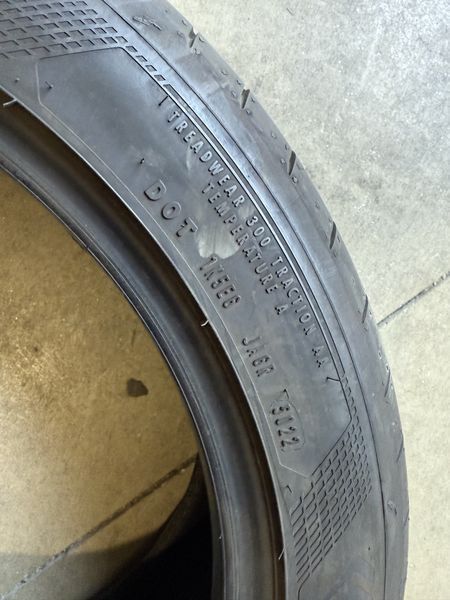 235/45/19 Goodyear 4бр