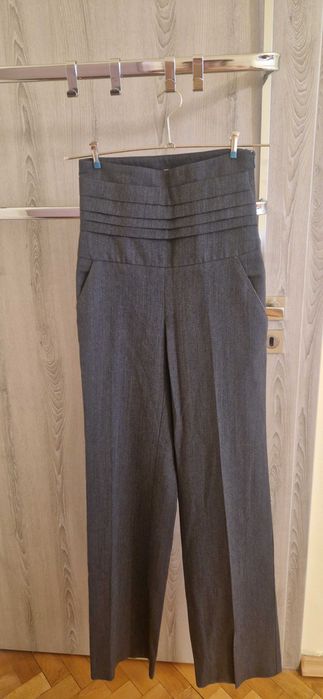 елегантен панталон размер 34/ XS