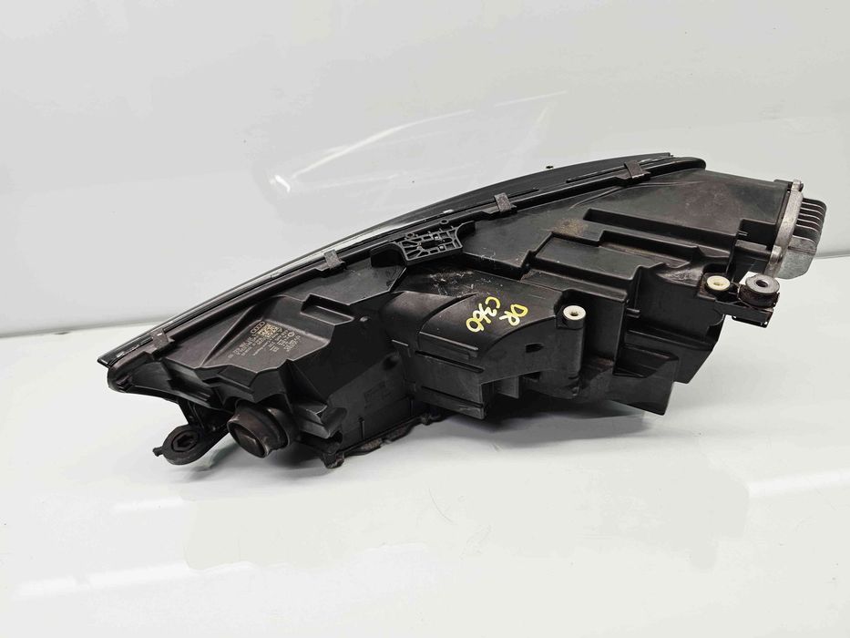 Far dreapta Audi A4 (8W2, B9) [Fabr 2015-2023] 8W0941034A