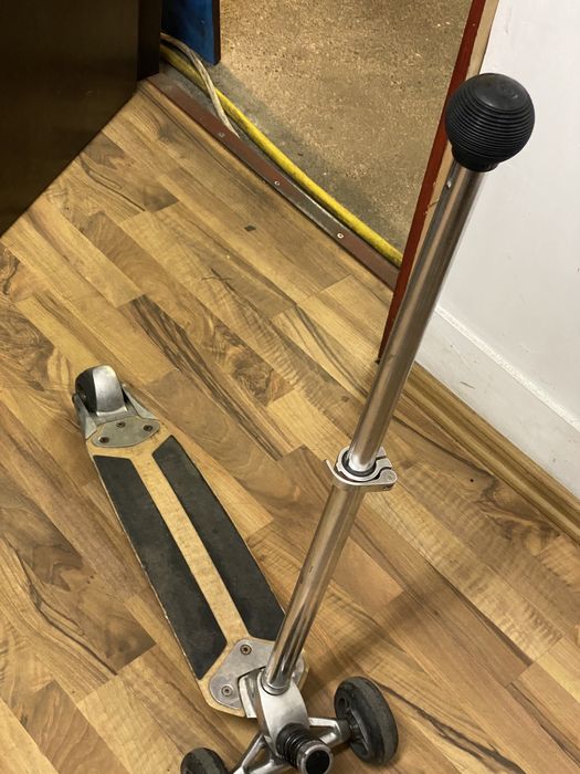 Kickboard, trotineta trei roti