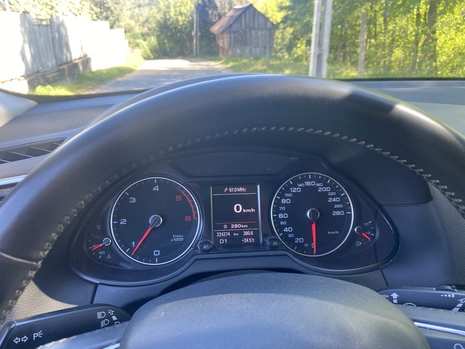Vând Audi Q5 Quattro S-Line 2.0 TDi 2013