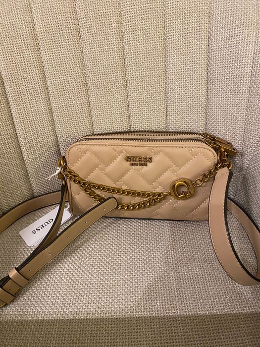 Чанта Guess през рамо