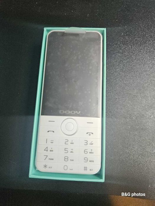 Продава Мобили телефони Doov F22 и Doov R17 PRO