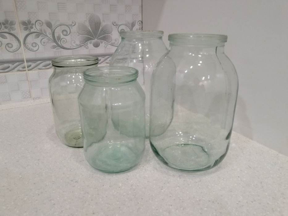 Продам банки 1л, 2л-ые