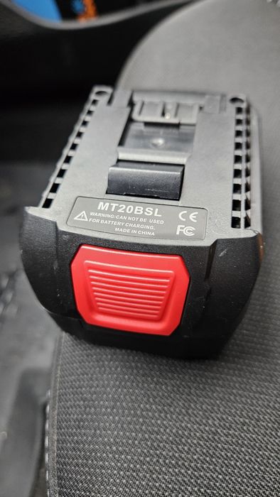 Adaptor baterie 18v Makita pentru Bosh 18v