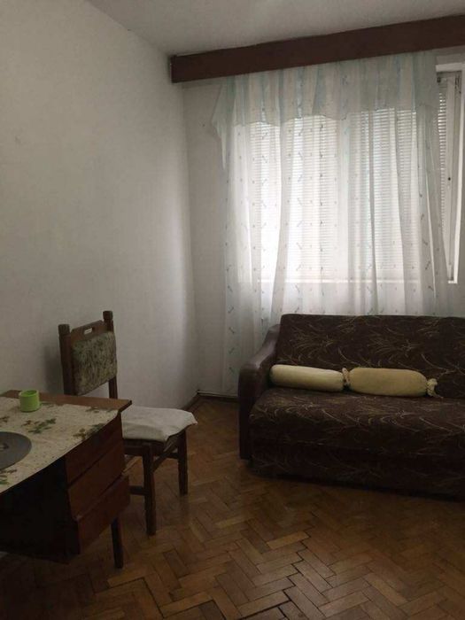 inchiriez apartament 4 camere