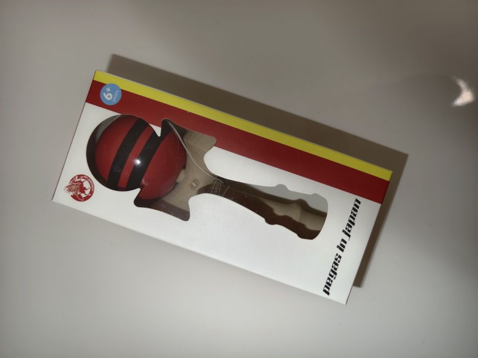 Kendama lemn - Pegas in Japan