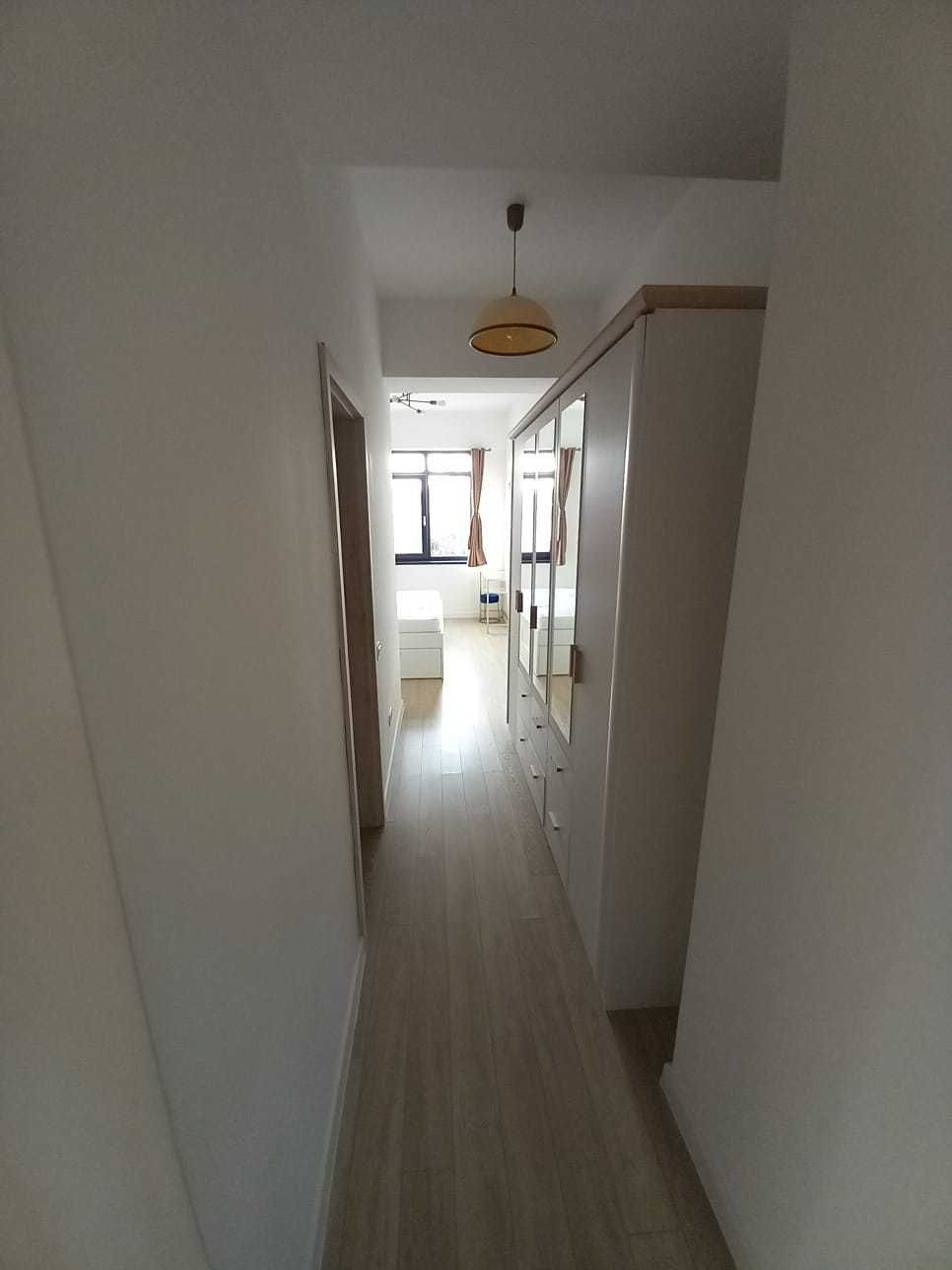 Ap 3 cam, 76 mp, Otopeni central, 2 bai, boxa, parcare in curte