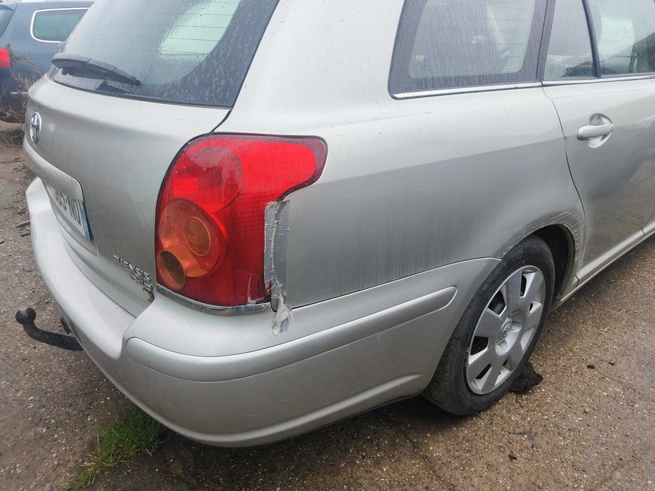 Toyota Avensis D-4D 2.2 D-CAT 177 CP