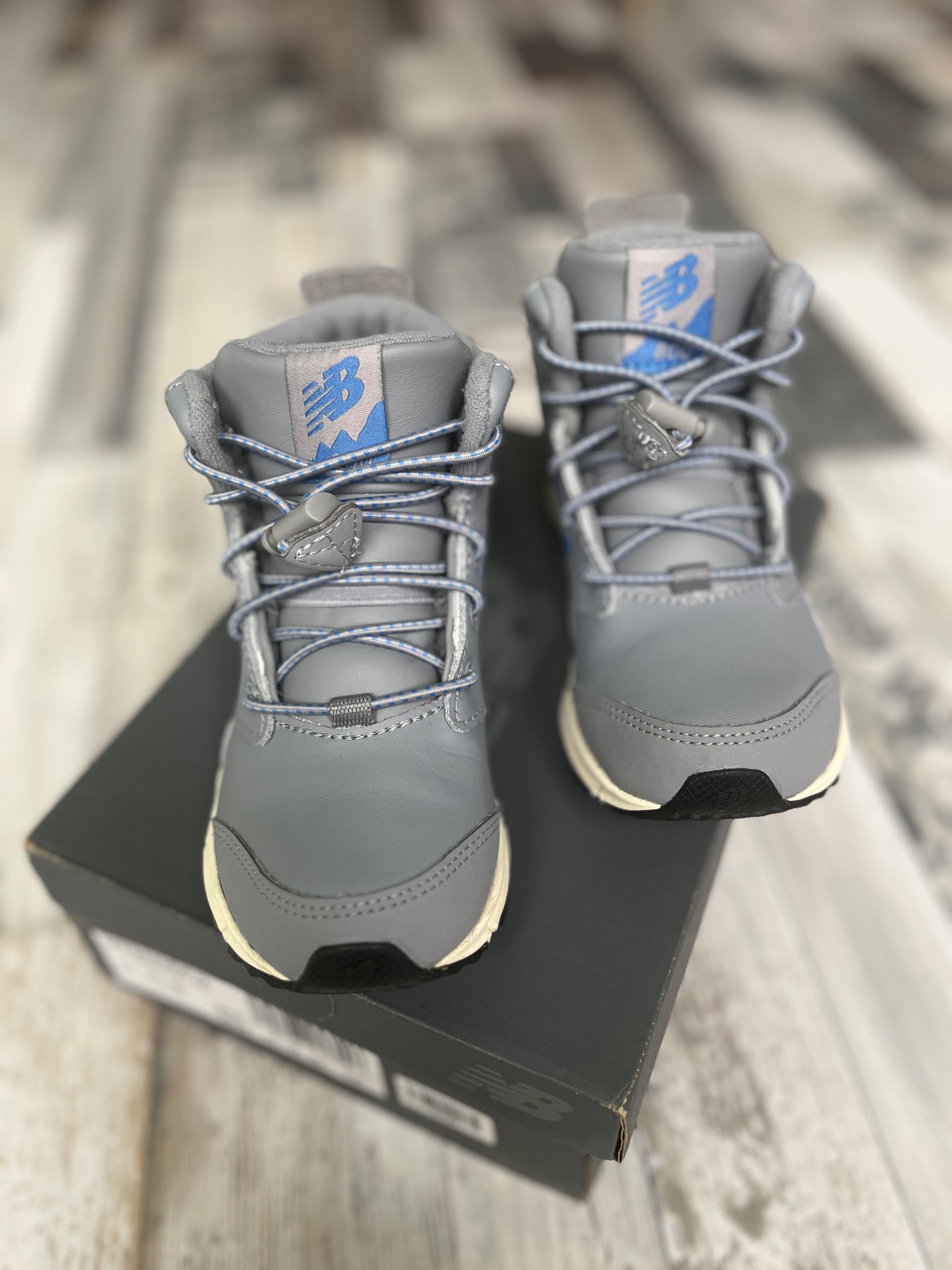 New balance ботуши