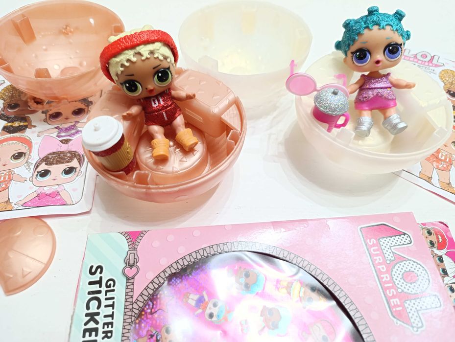 Кукли LOL 2 броя +стикери