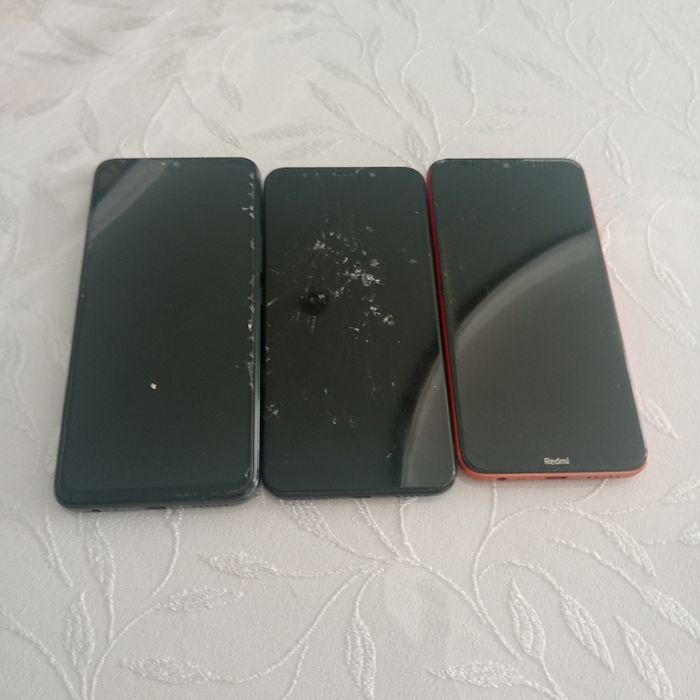 Здаю телефоны на запчасть