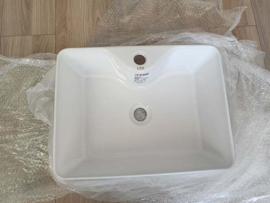 Раковина новая в коробке