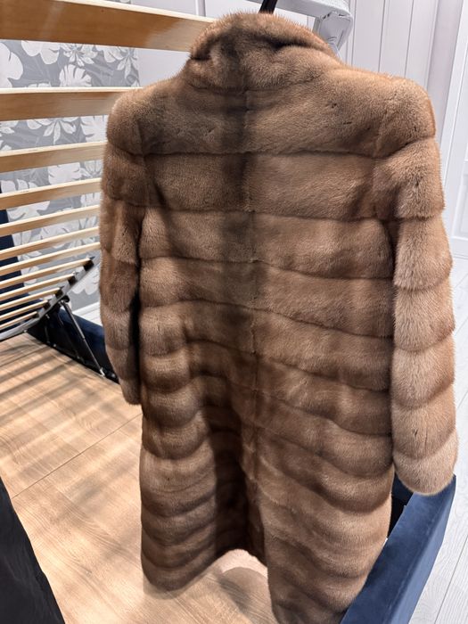 Продам шубу норковую