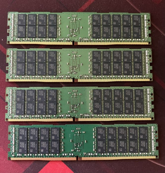 Kit Memorii DDR4 Samsung 128GB(4x32) 2400T ECC Registered server/work