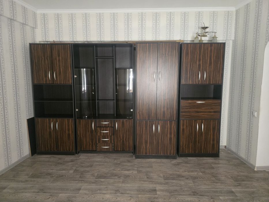 Продам гарнитур из отдельных модулей