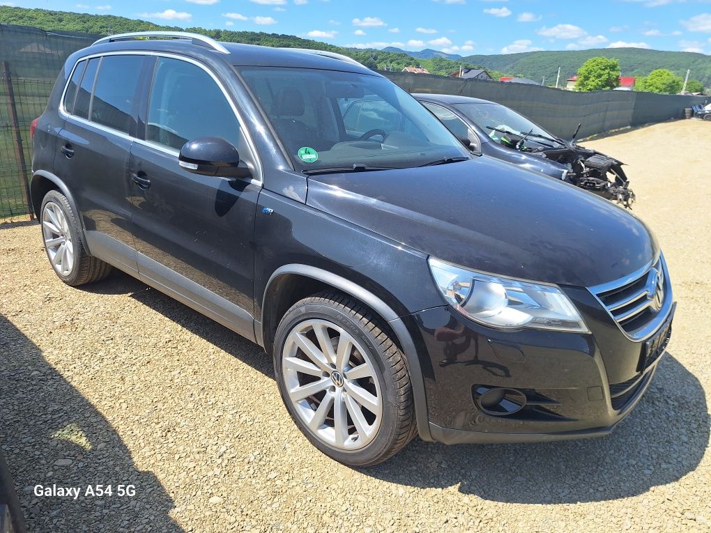 Dezmembrez VW Tiguan R-line 2010 2.0 tfsi CAW cod culoare LC9X