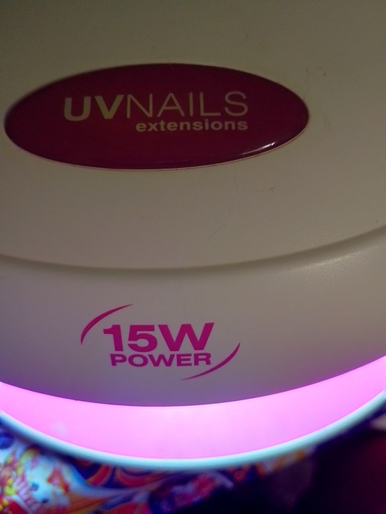 Lampa UV pentru unghii