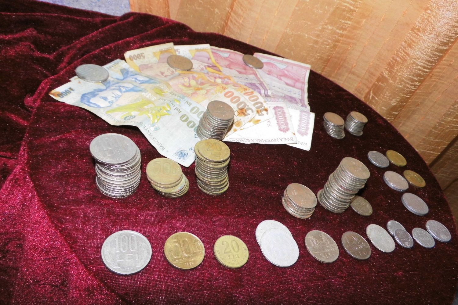 Numismatica, lot monede si bancnote vechi de colectie romanesti.