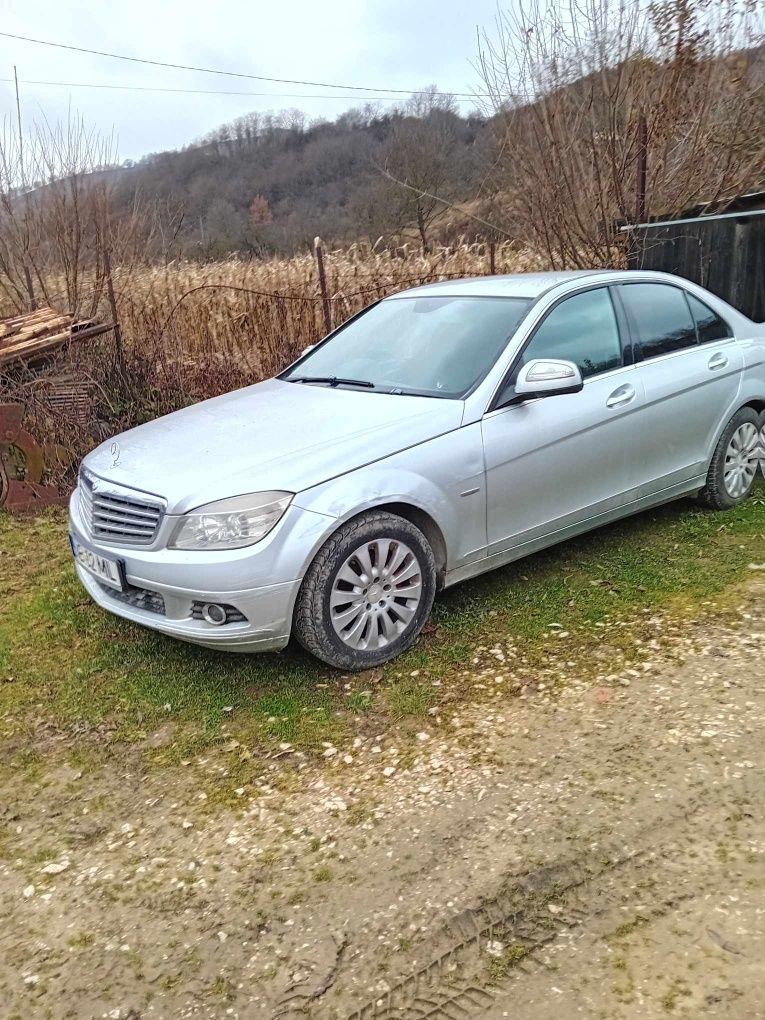 Mercedes  Benz c180