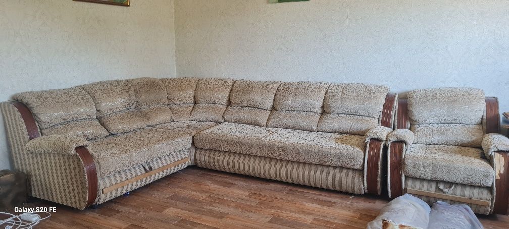 Дом на разбор 100м2 из красного кирпича, металлочерепица. Окна, двери,