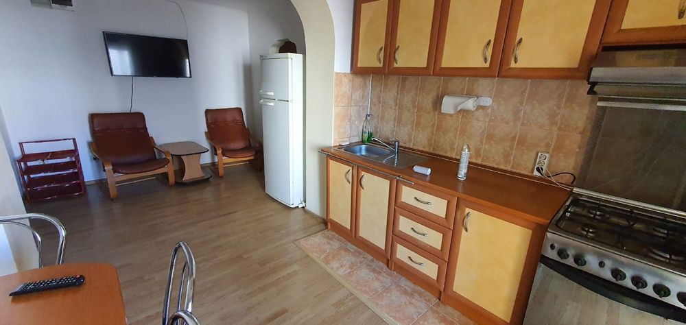 Inchiriez apartament